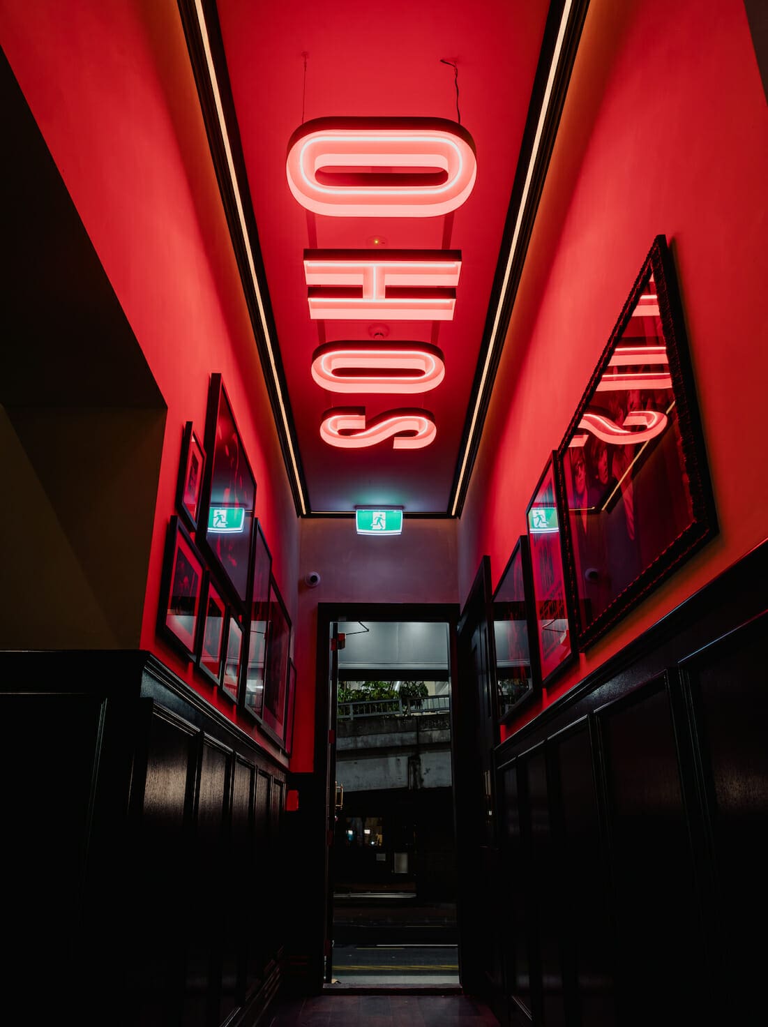London Themed Corridor in The Fox