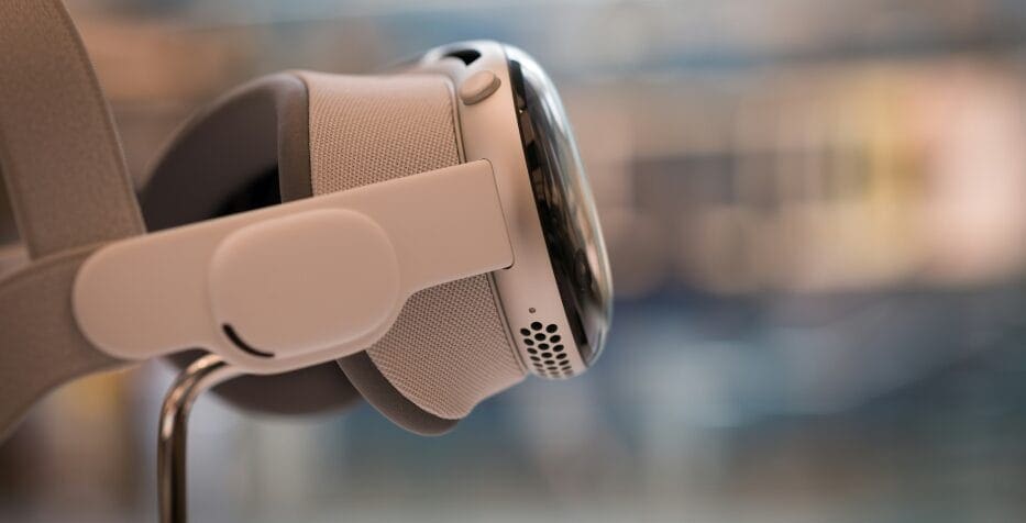 VR and AR tool to visualise a modern workspace.